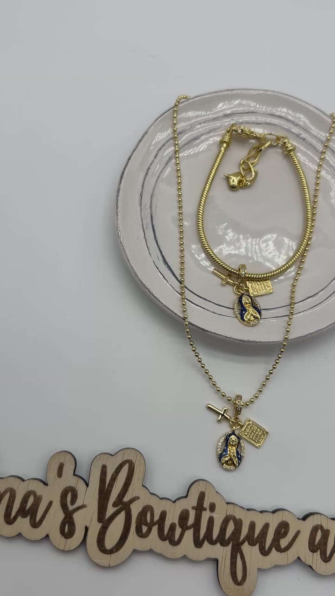 Virgen de Guadalupe Charm Set- Gold