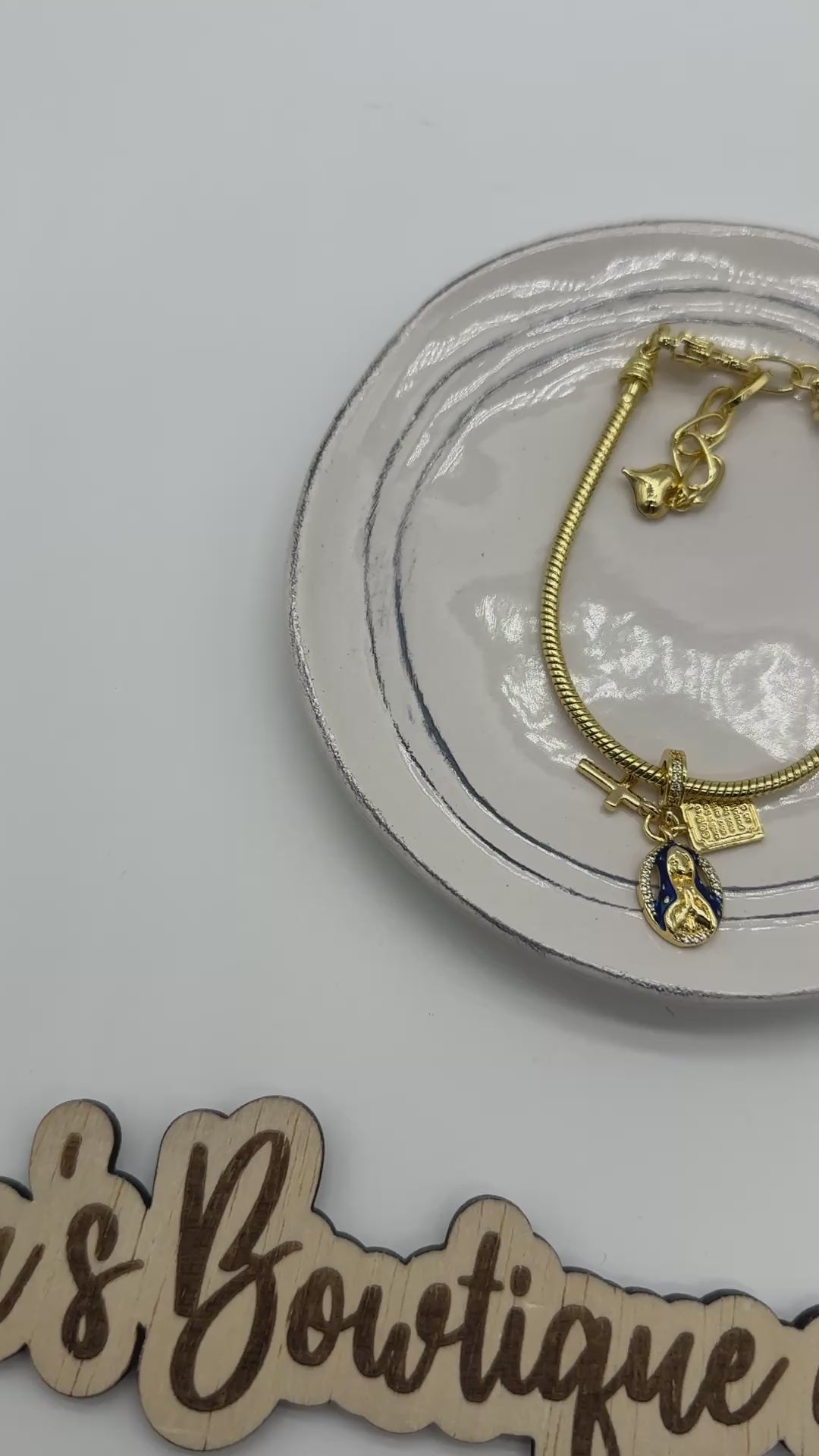 Virgen de Guadalupe Charm Set- Gold